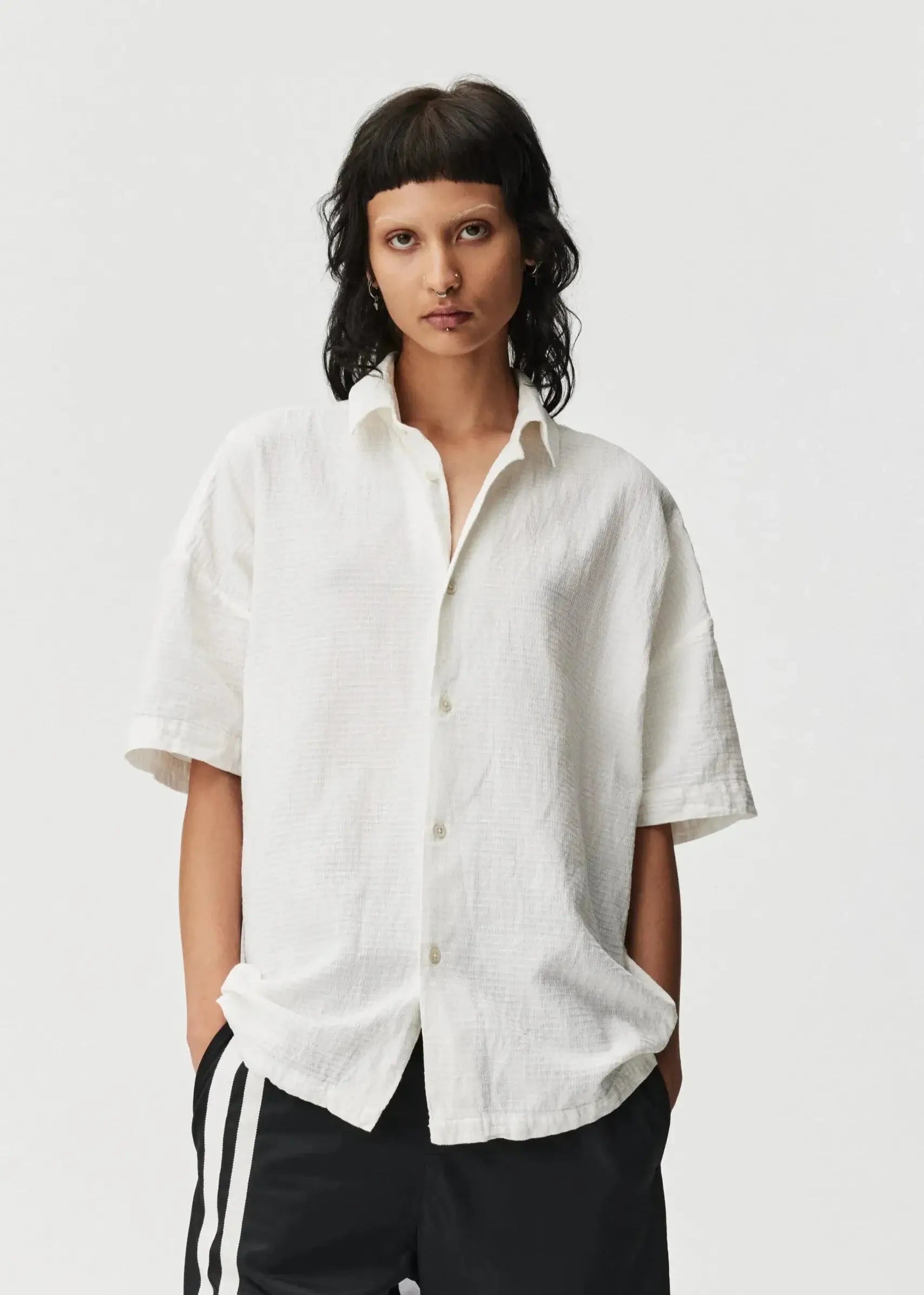 SURI-SHIRT_NATURAL-WHITE-Adnym-Atelier