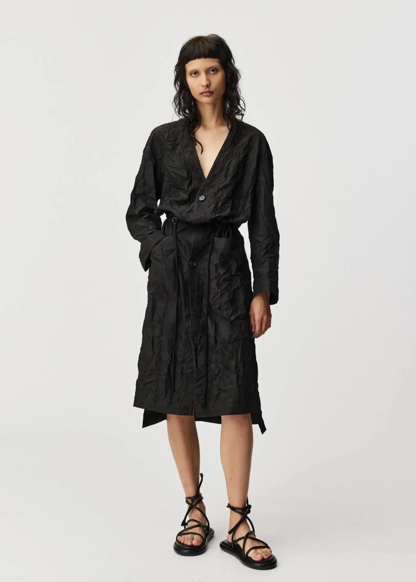 REZI-COAT_BLACK-CRINKLE-Adnym-Atelier