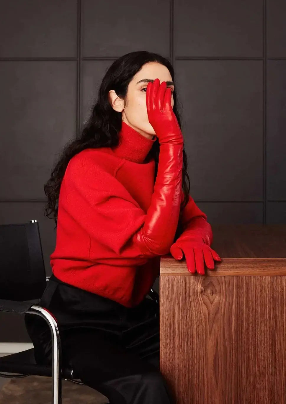 Handsome Stockholm_Essentials Extra Long Red