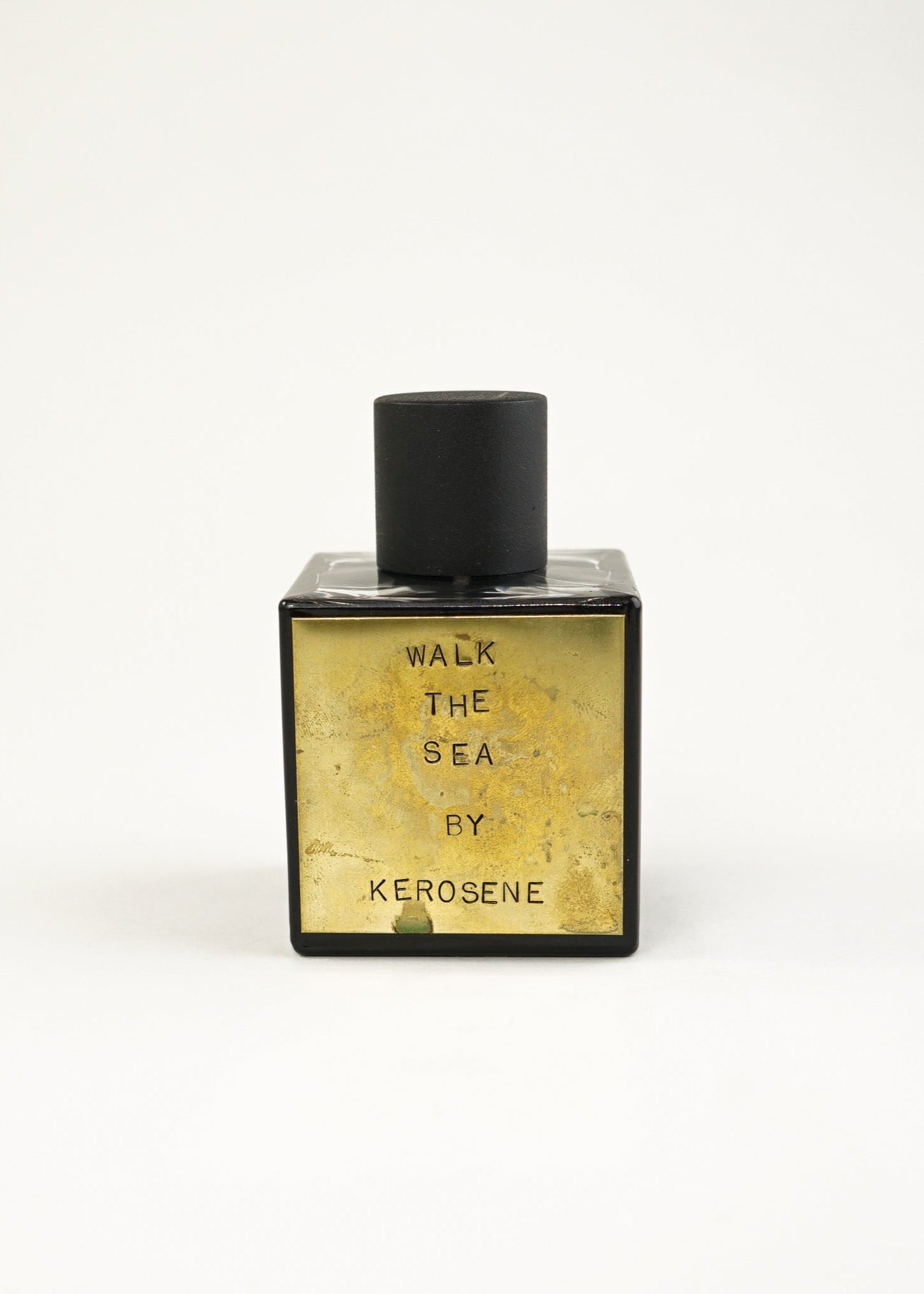 Kerosene Fragrance Walk the Sea
