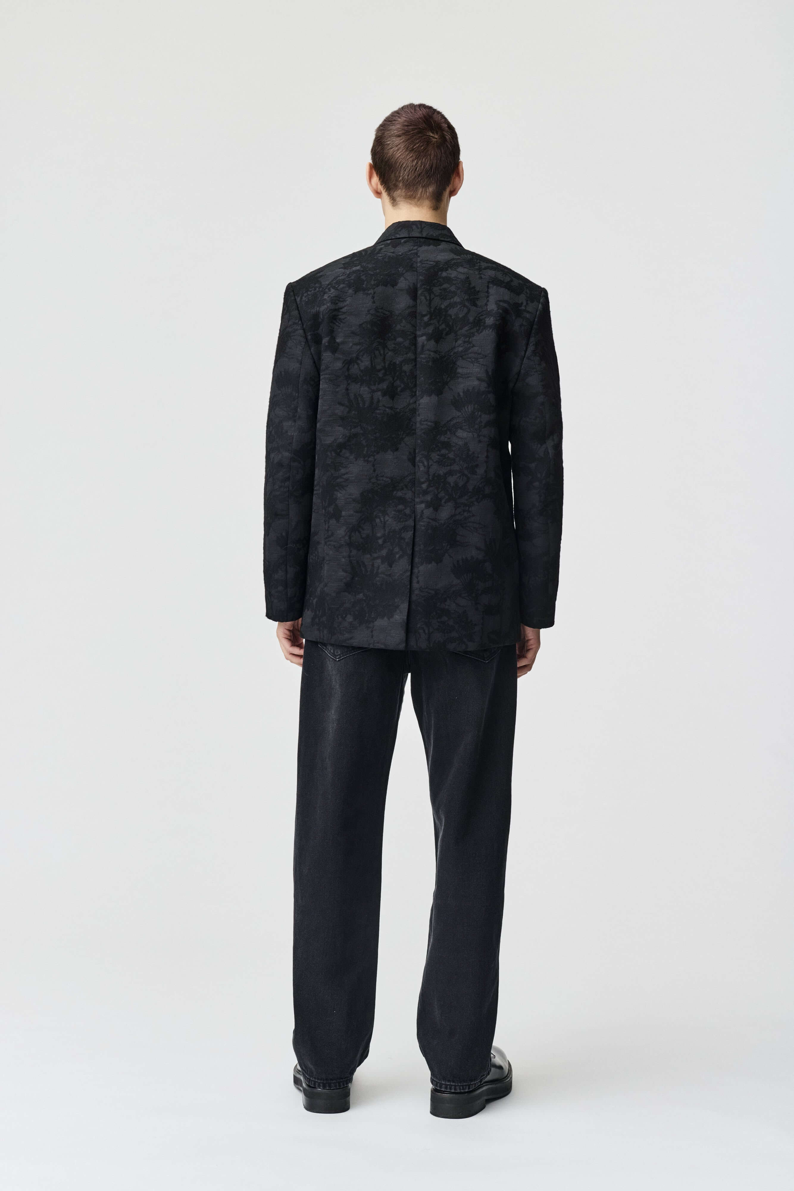 RASHJACKET_BLACKJAQUARD-Adnym-Atelier