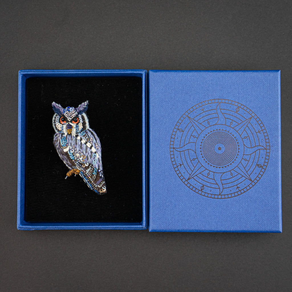 Trovelore-Southern White Faced Owl Brooch Pin