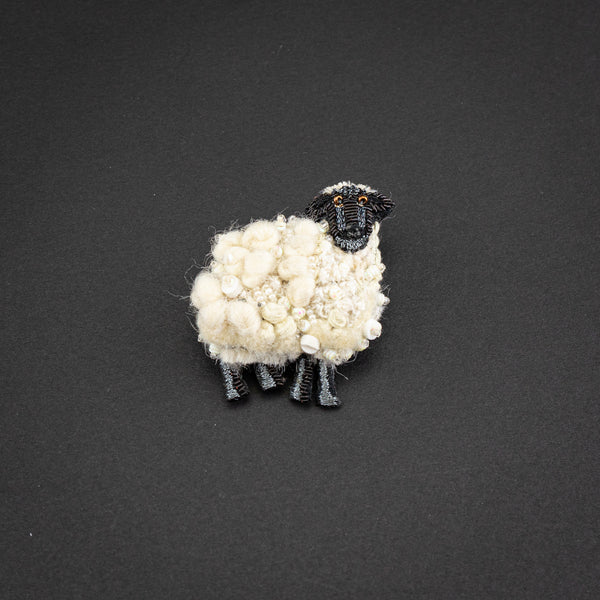 Trovelore-Sheep Brooch Pin