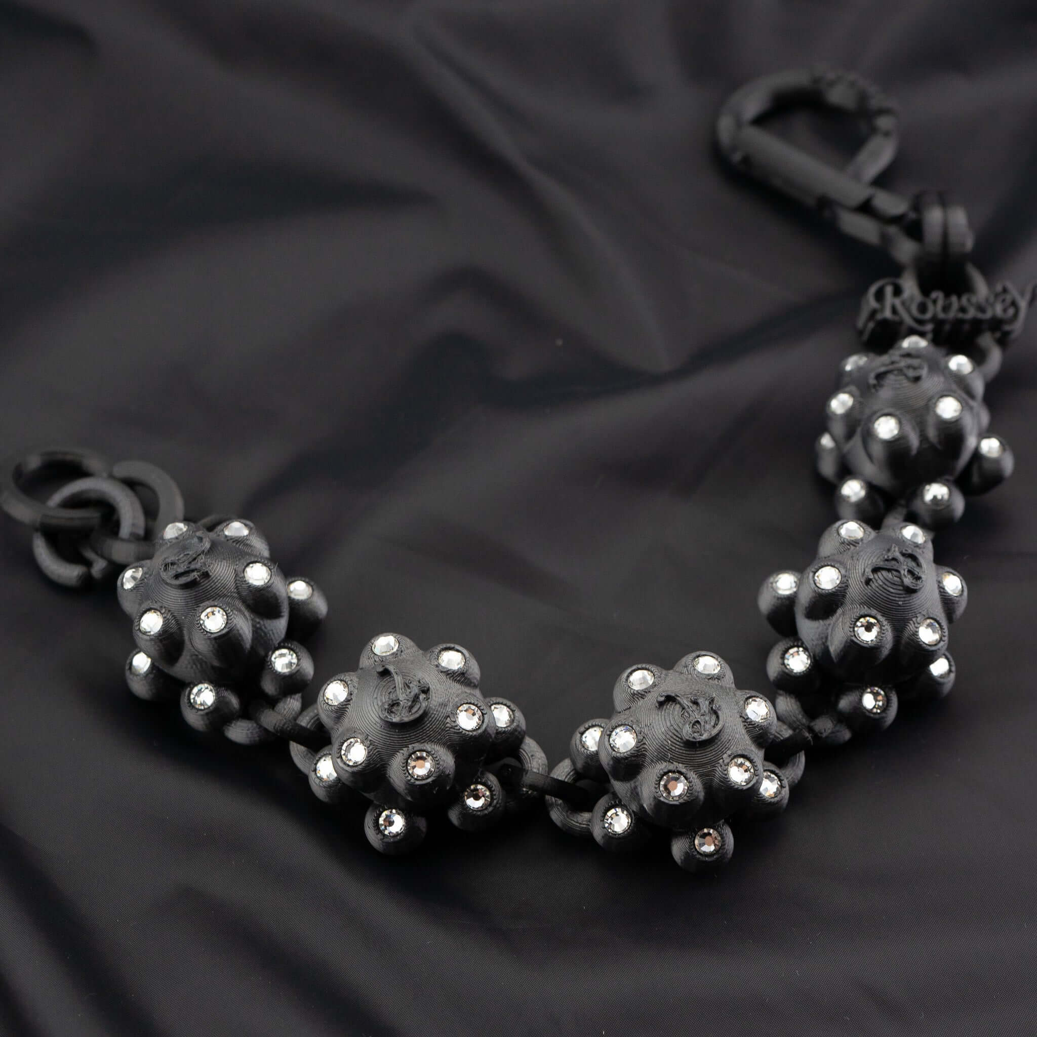 Roussey Fruity Choker