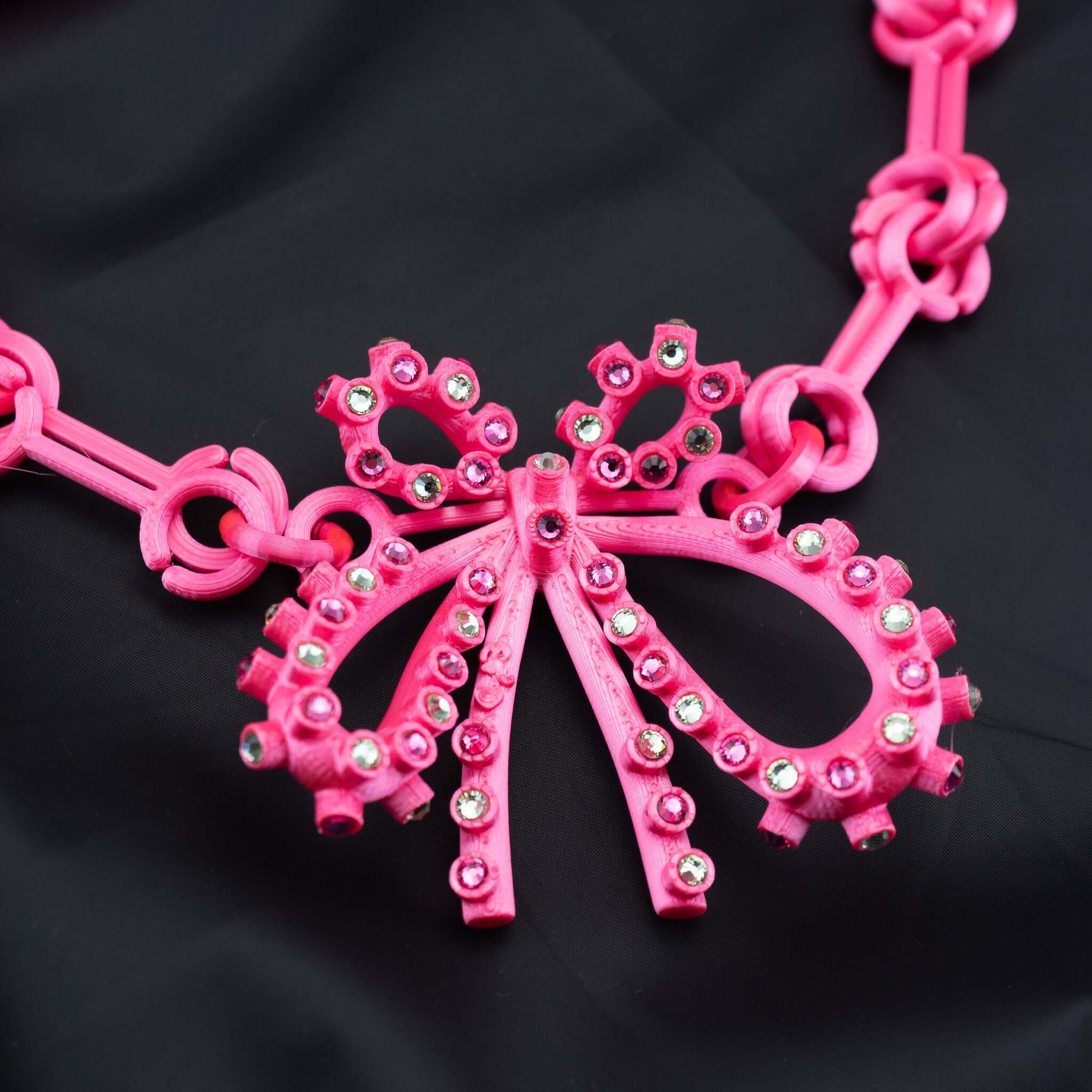 ROUSSEY WAOUH NECKLACE