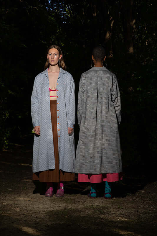 modus vivendi_supersparkling_dress worker