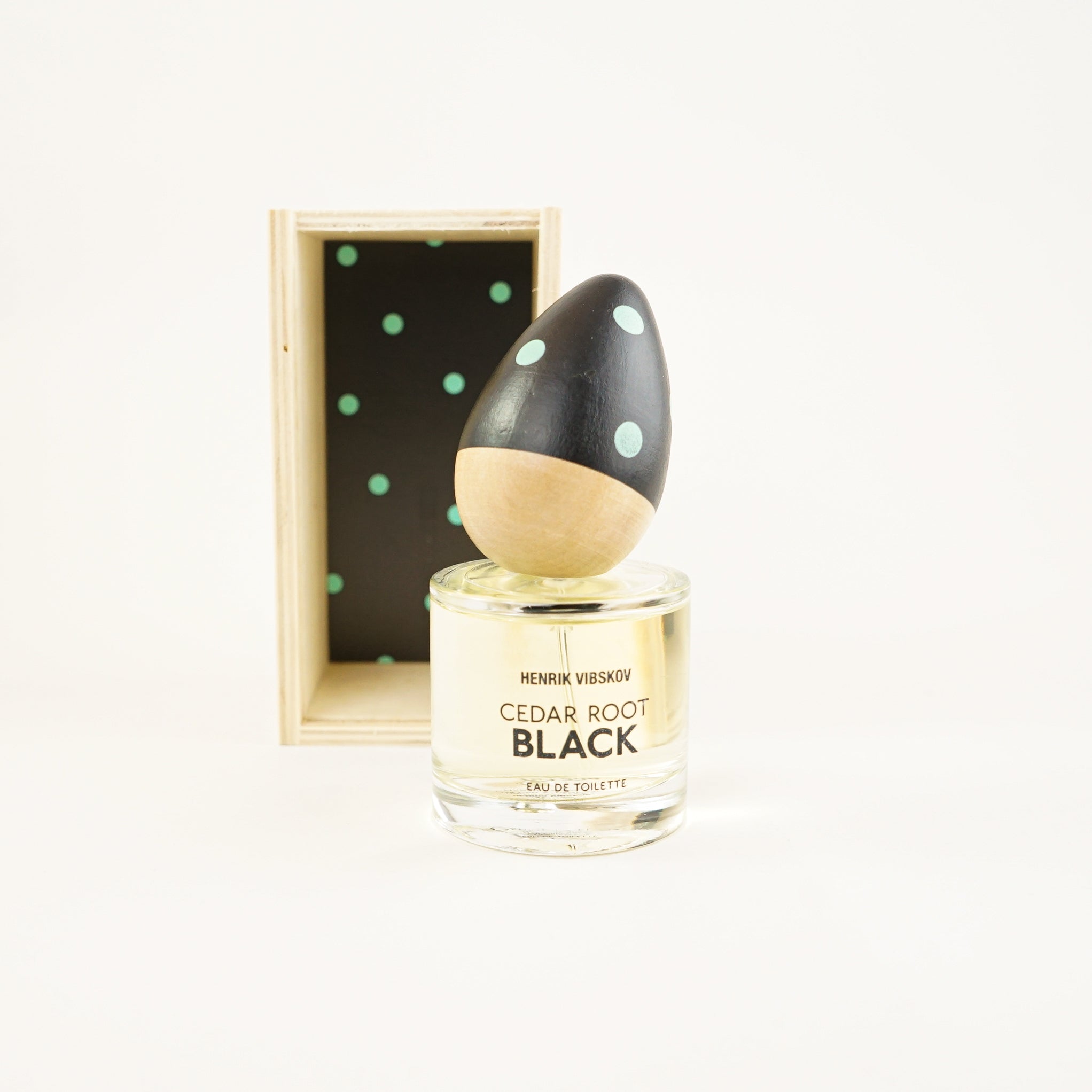 Cedar Root Black Henrik Vibskov